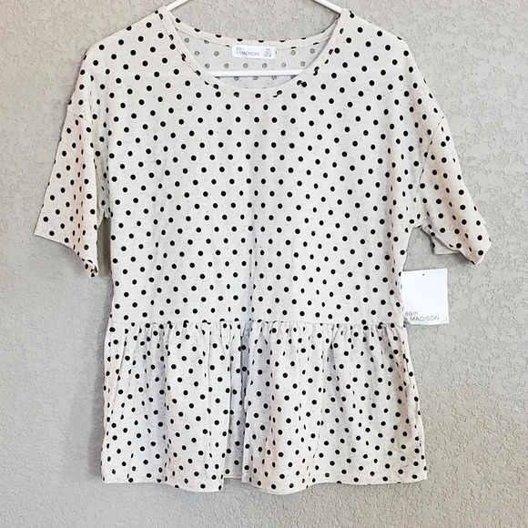 89th +Madison top size M. - Picture 1 of 5